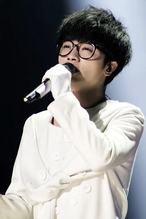 华晨宇吴宣仪最新爆料,揭秘娱乐圈背后的惊人真相！